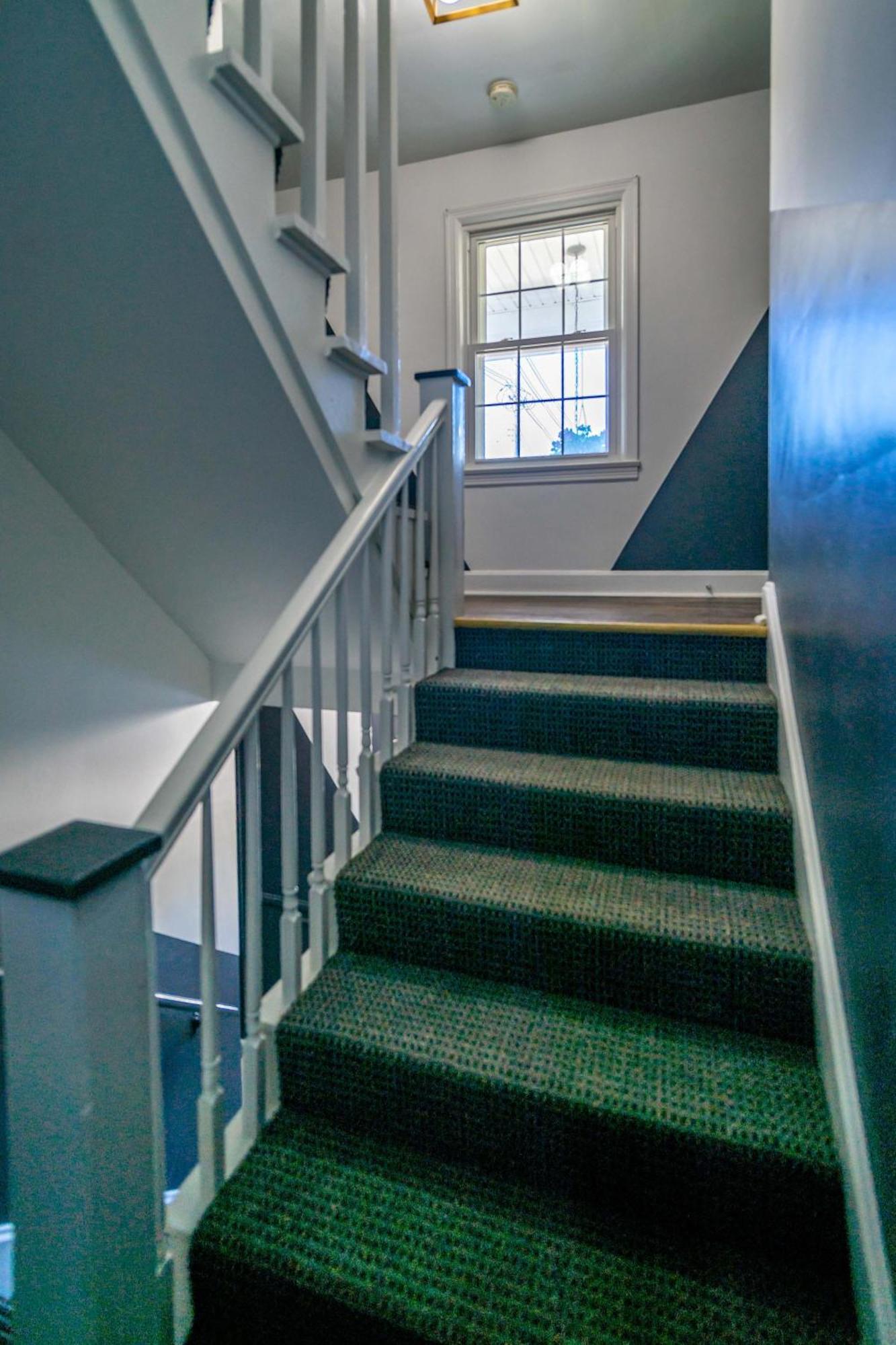 Modern Free Parking Prime Location Apartment Louisville